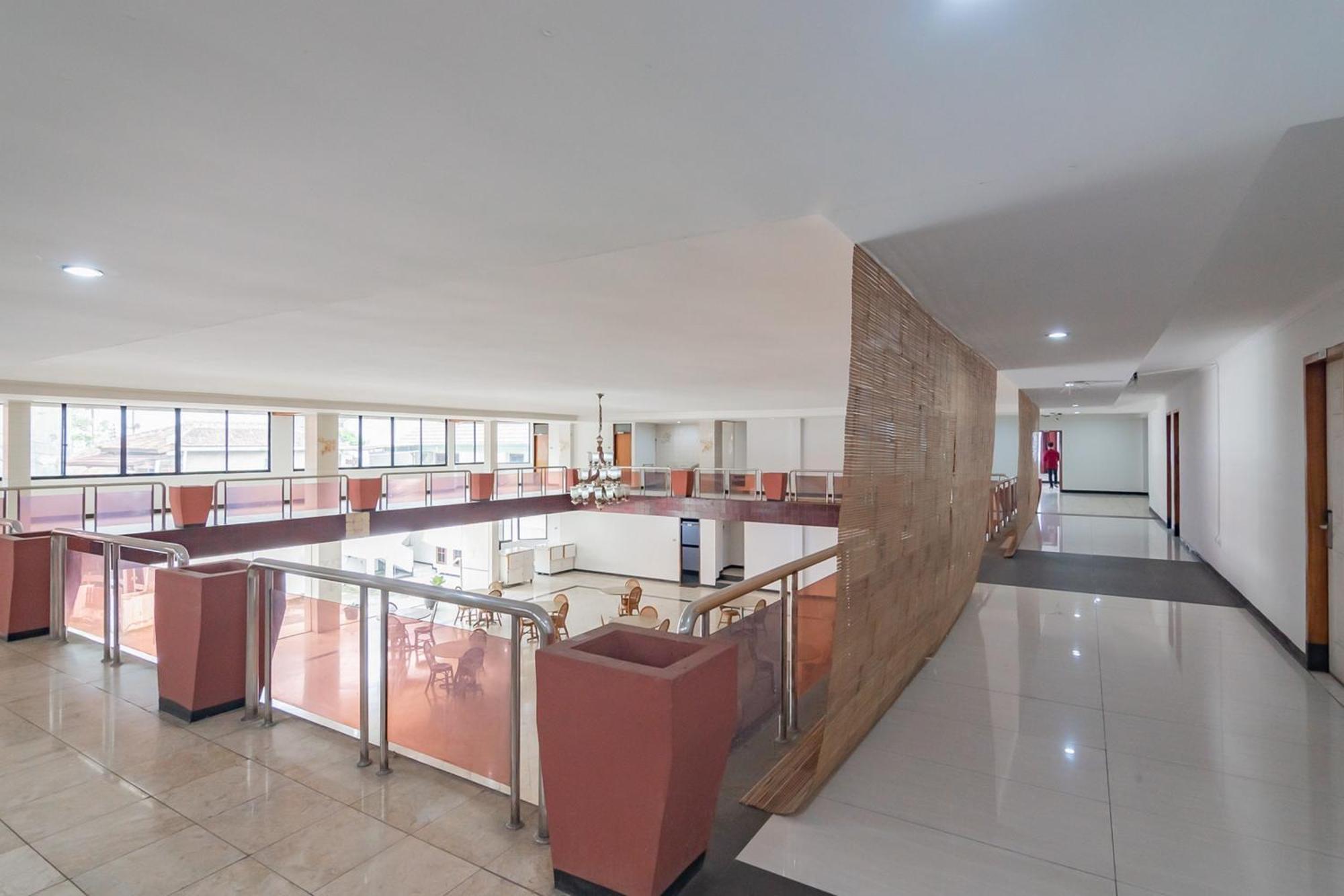 Hotel Reddoorz Near Sukabumi Station 2 Exterior foto