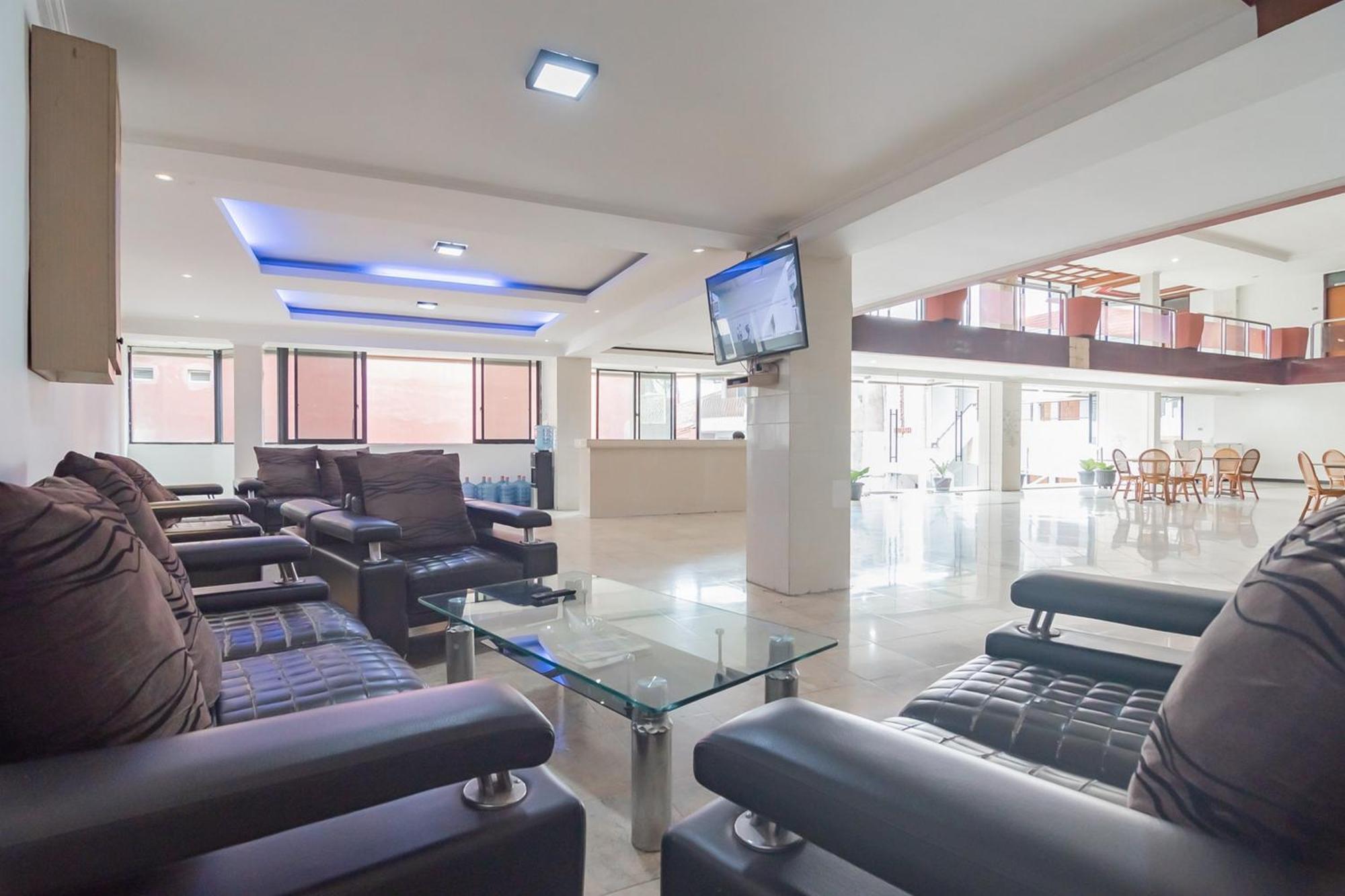 Hotel Reddoorz Near Sukabumi Station 2 Exterior foto