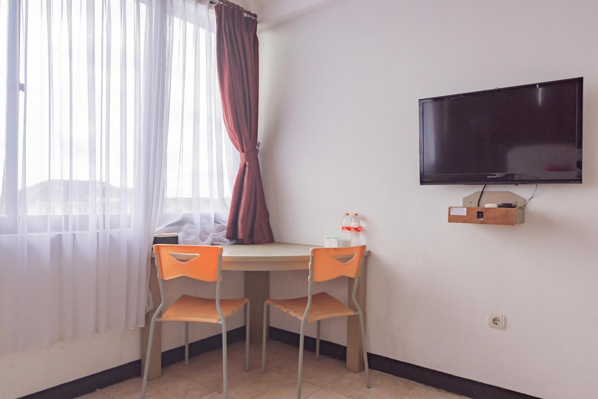 Hotel Reddoorz Near Sukabumi Station 2 Exterior foto